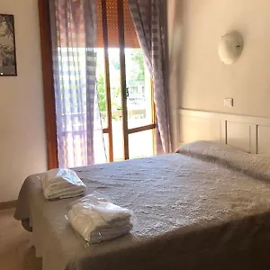 Guest house Sansovino Bed And Car, Florence